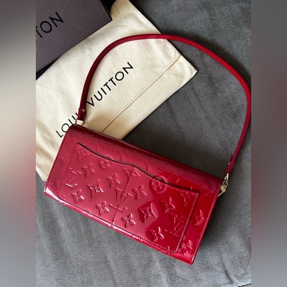 LOUIS VUITTON Vernis Rossmore MM Pomme D'Amour New AUTHENTIC Clutch Shoulder Bag - Picture 6 of 17